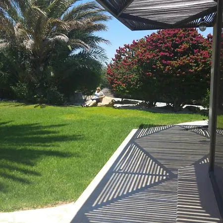 Wunderschoene-villa-mit-6-schlafzimmern-mit-pool Villa