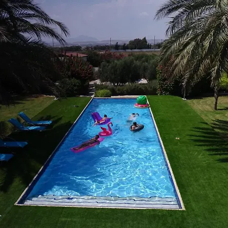 Villa Wunderschoene-villa-mit-6-schlafzimmern-mit-pool Kiti